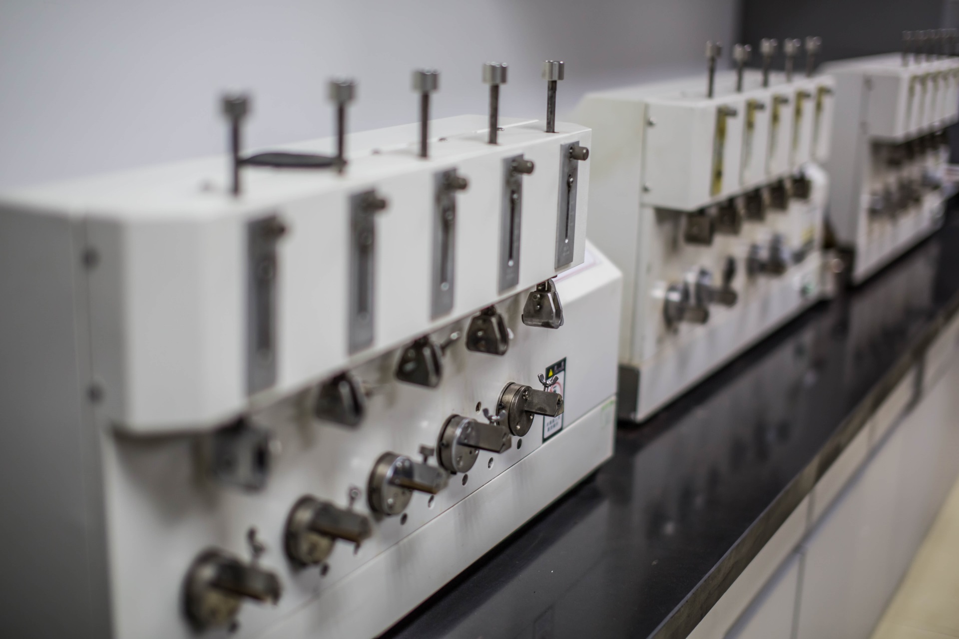 trưng bày phòng thí nghiệm